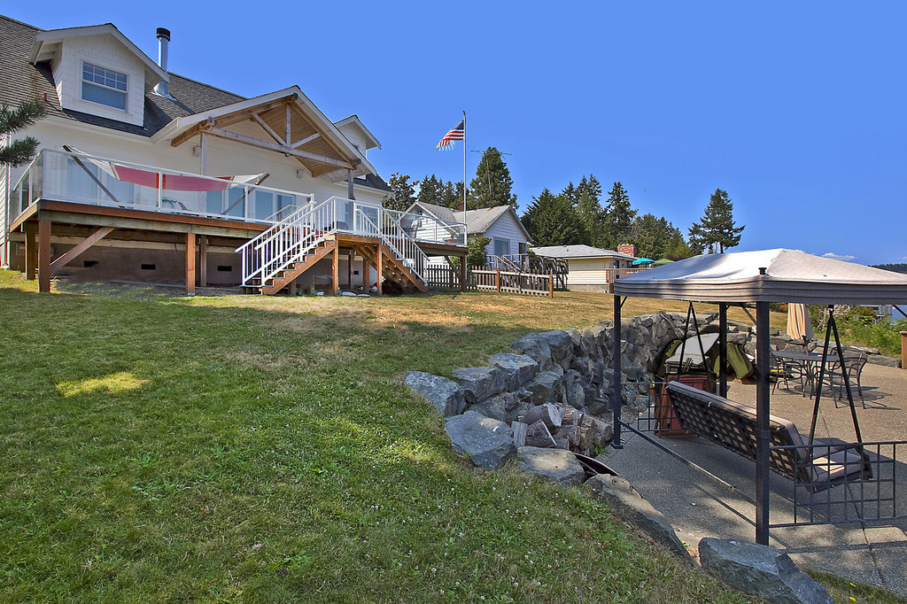 Gig Harbor saltwater home for sale